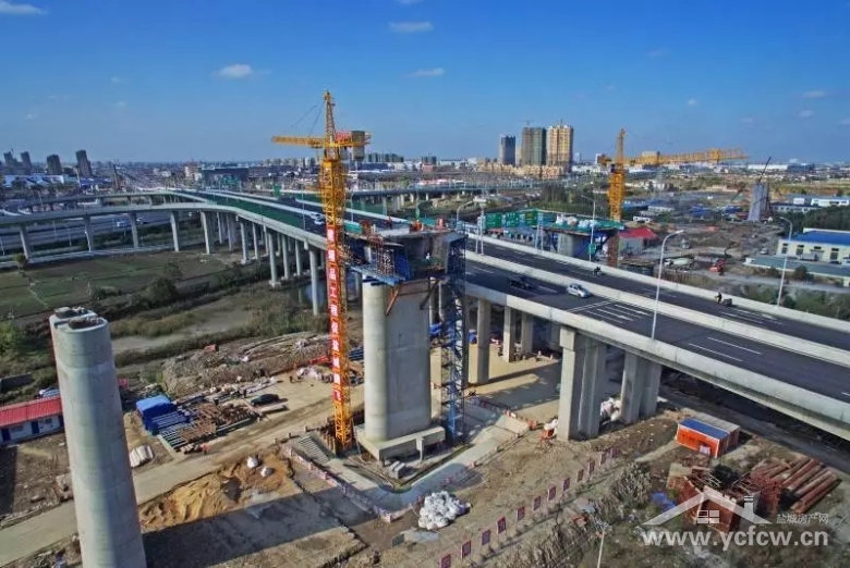 盐城段 铺轨基本完成; 盐通铁路 正处于征地拆迁阶段; 盐宁高铁联络线
